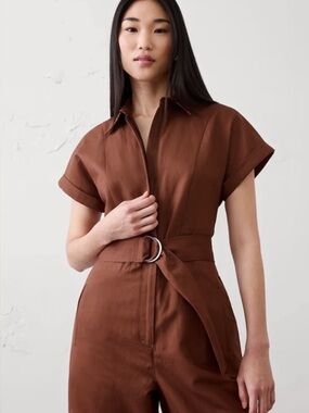 Banana Republic Linen blend jumpsuit zip up wide leg brown belted short sleeve M